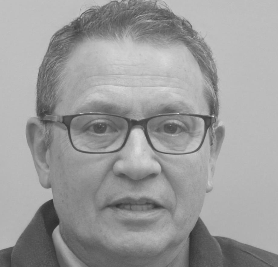 Portrait de Marc Dubois, Expert en Psychologie Financière